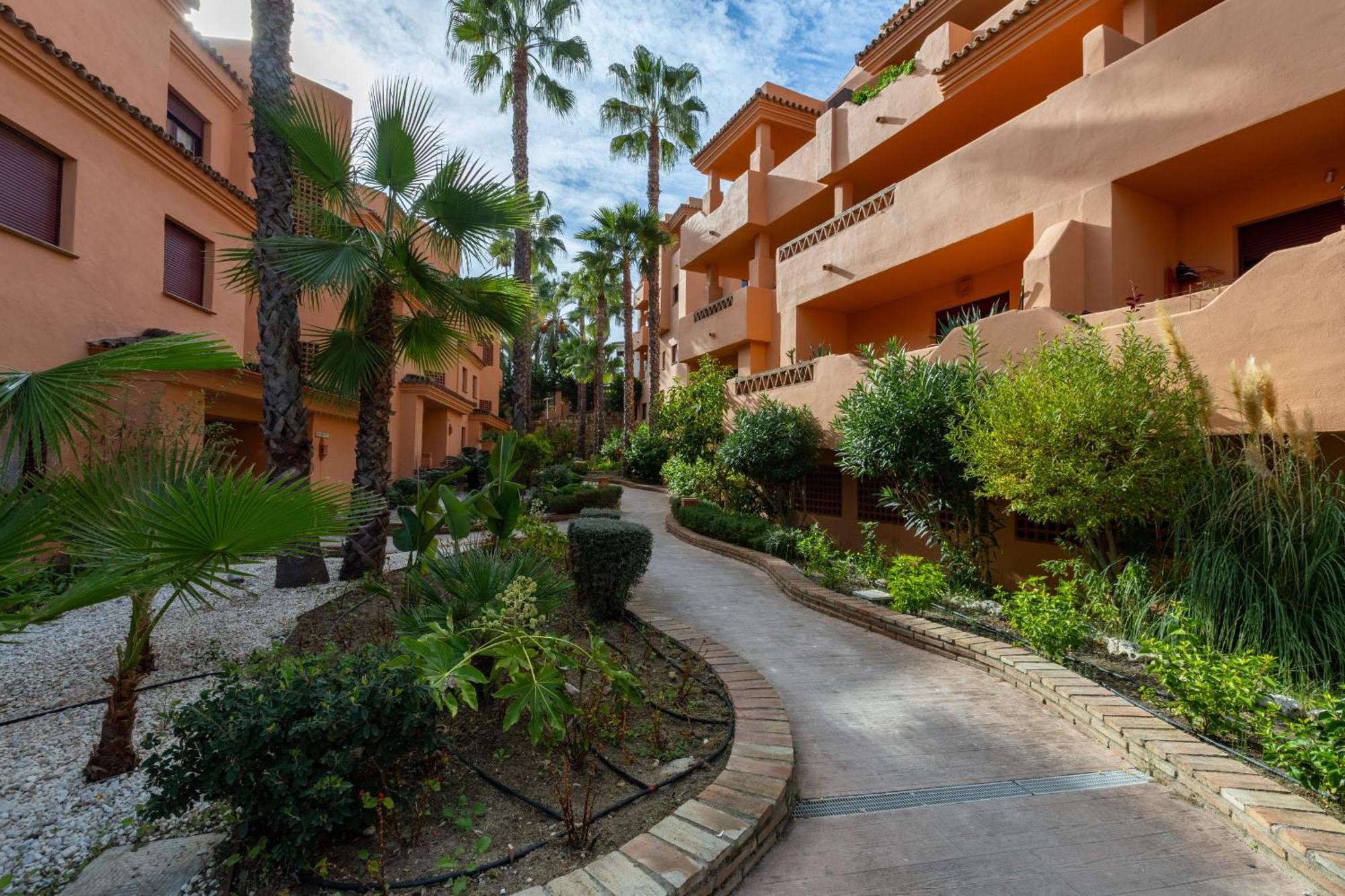 Royal Marbella Golf Resort 埃斯特波纳 外观 照片